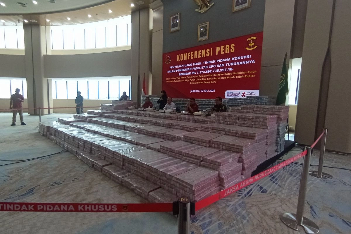 Penampakan Tumpukan Uang Sawit Rp 1,3 T Disita dari Musim Mas dan Permata Hijau