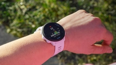 6 Rekomendasi Jam Tangan Lari dengan GPS Terbaik 2025