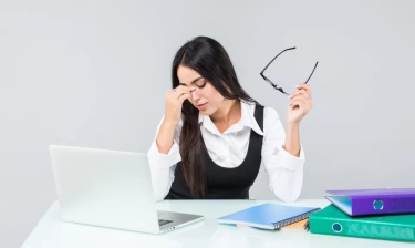 3 Tanda Kamu Sudah Lelah dengan Pekerjaan, Tapi Terus Berpura-Pura Baik-baik Saja