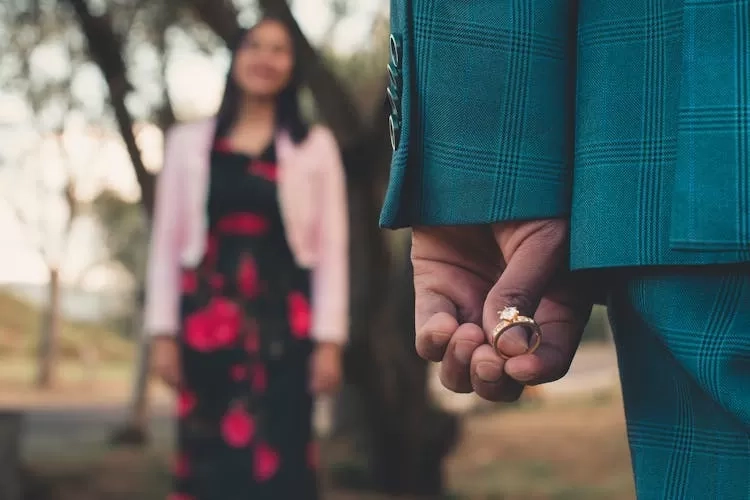 Bikin Haru Pasangan Bahagia, 15 Ucapan Selamat Tunangan yang Menyentuh Hati dan Sarat Doa Baik