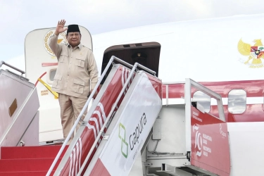 Prabowo Disambut Pangeran MBS di Istana Al Salam Jeddah