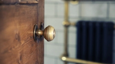 7 Rekomendasi Gagang Pintu (Door Handle) Murah dan Terbaik, Bentuk Simpel Namun Mewah