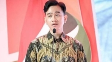 Ikrar Ragukan Kapasitas Gibran Jadi Wapres: Contohnya Buka MTQ, Pukul Beduk Langsung Ngacir