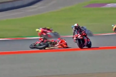 Marc Marquez Crash di Mandalika; Alami Cedera Bahu, segera Diperiksa Lanjutan di Madrid