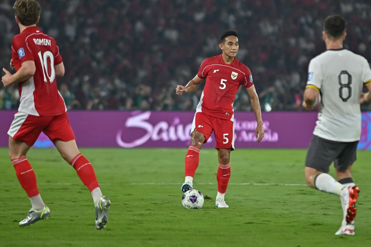 Kluivert Cari Kombinasi Bek Timnas Terbaik, Rizky Ridho dan Jay Idzes Teruji