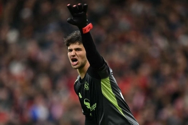 Man United Raih Clean Sheet Perdana, Senne Lammens Dipuji Amorim