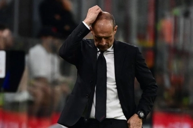 Sambutan Ultras untuk Massimiliano Allegri di Laga Juventus Vs AC Milan