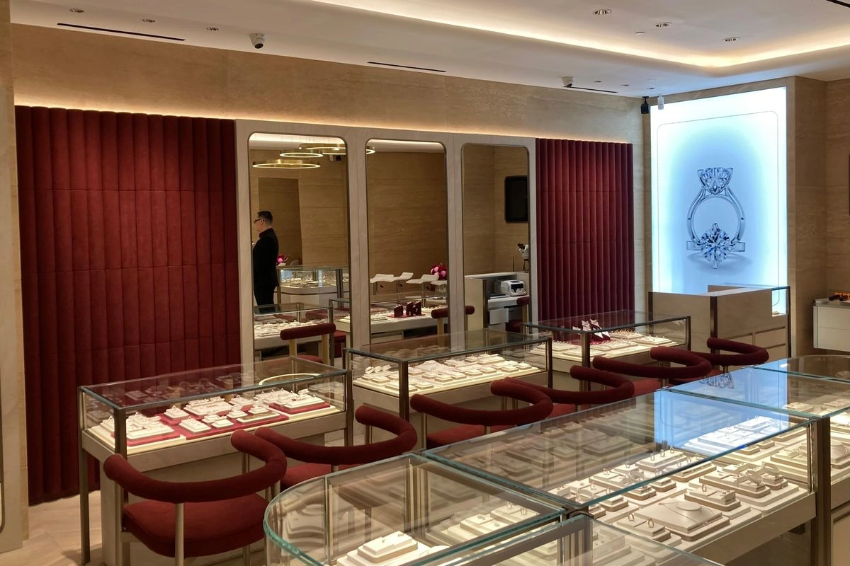 Wajah Baru Gerai Pertama Frank & co. di PIM, Elegan dan Modern