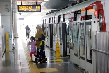 Penumpang LRT Jabodebek Naik Tembus 57.992 Orang Saat Momen HUT ke-80 TNI