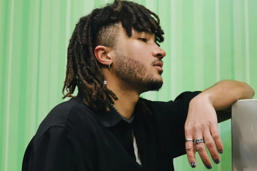 Kenapa Pria Masa Kini Lebih Percaya Diri Memakai Perhiasan? Ini Kata Ahli