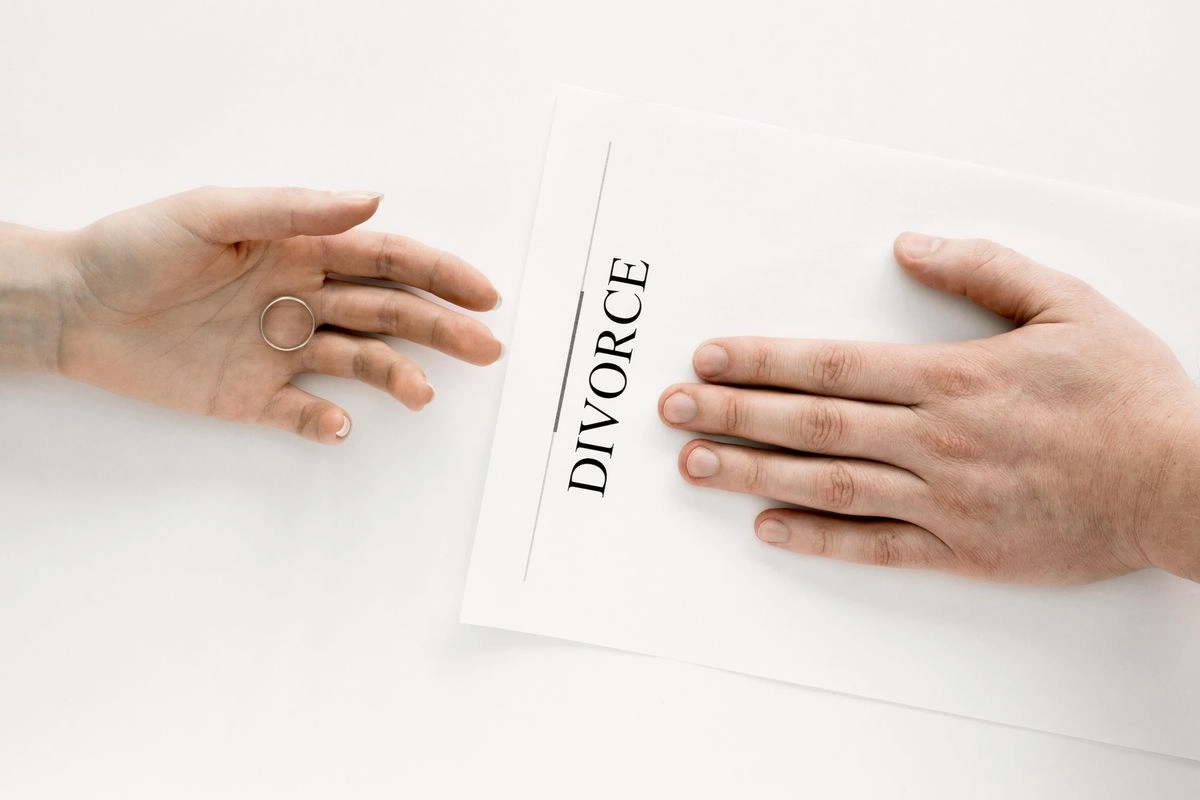 Fenomena Grey Divorce, Apakah Cinta Bisa Pudar hingga Sebabkan Perceraian di Usia Lanjut?