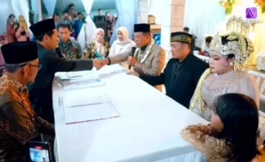 Polisi  Sebut Kakek Tarman dan Gadis Pacitan yang Nikah Beda Usia Tak Kabur, tapi Lagi Bulan Madu