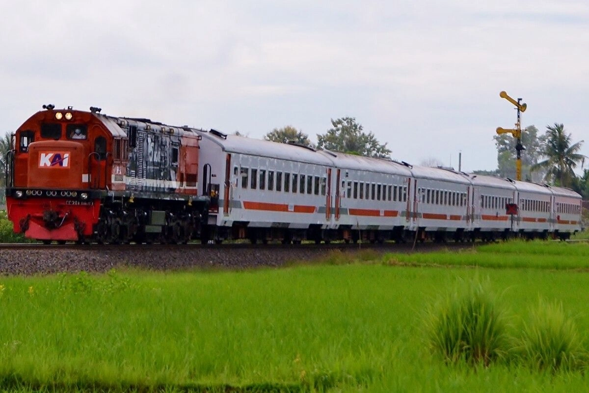 Daftar 13 Kereta Api Bersubsidi 2025, Cek Harga, Rute, dan Cara Beli Tiket Kereta PSO!