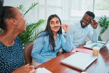 Selera Humor 12 Zodiak, dari Spontan sampai Sarkastis dan Absurd