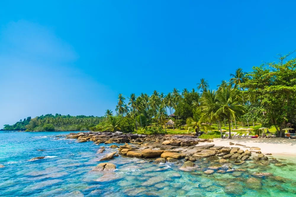 Kalau ke Pacitan, 10 Pantai Ini Sayang Banget Dilewatkan Untuk Liburan