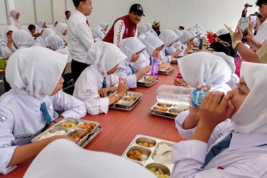 1 Tahun Prabowo-Gibran, Catatan Ombudsman terkait MBG