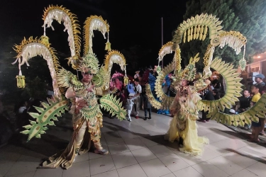 Parade Kostum Palagan Nite Carnival Tarik Ribuan Penonton