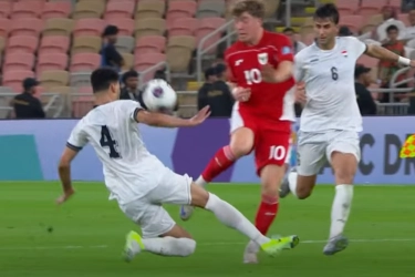 Penjelasan Pakar soal Tekel Kontroversial Pemain Irak ke Ole Romeny