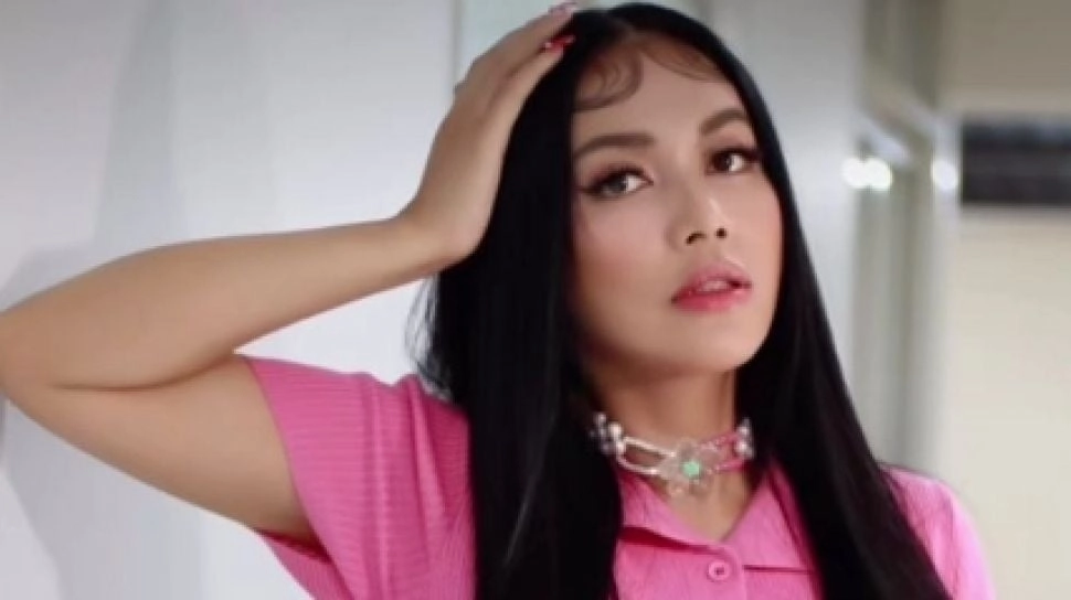 Denada Punya Berapa Rumah? Jual Aset Lagi, Kondisi Rumah yang Mau Dijual Jadi Sorotan