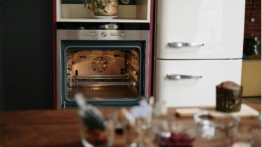 Oven Bau? Jangan Panik! Rahasia Dapur Hilangkan Bau Tak Sedap dengan Bahan Alami