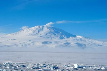 Erebus, Gunung Berapi Paling Selatan dengan Danau Lava Abadi di Antartika