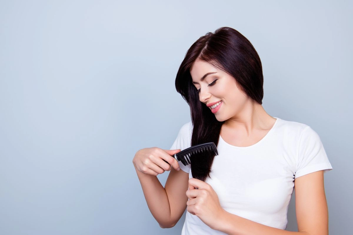 Cegah Rambut Rontok dan Tipis, Ini Perawatan Penting di Usia 40an