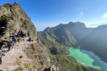 Mendaki Gunung Kelud via Karangrejo, Awas Jalan Rusak ke Pos 1