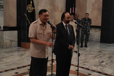 Menhan Sjafrie Ungkap Isi Pertemuan 1 Jam dengan Surya Paloh