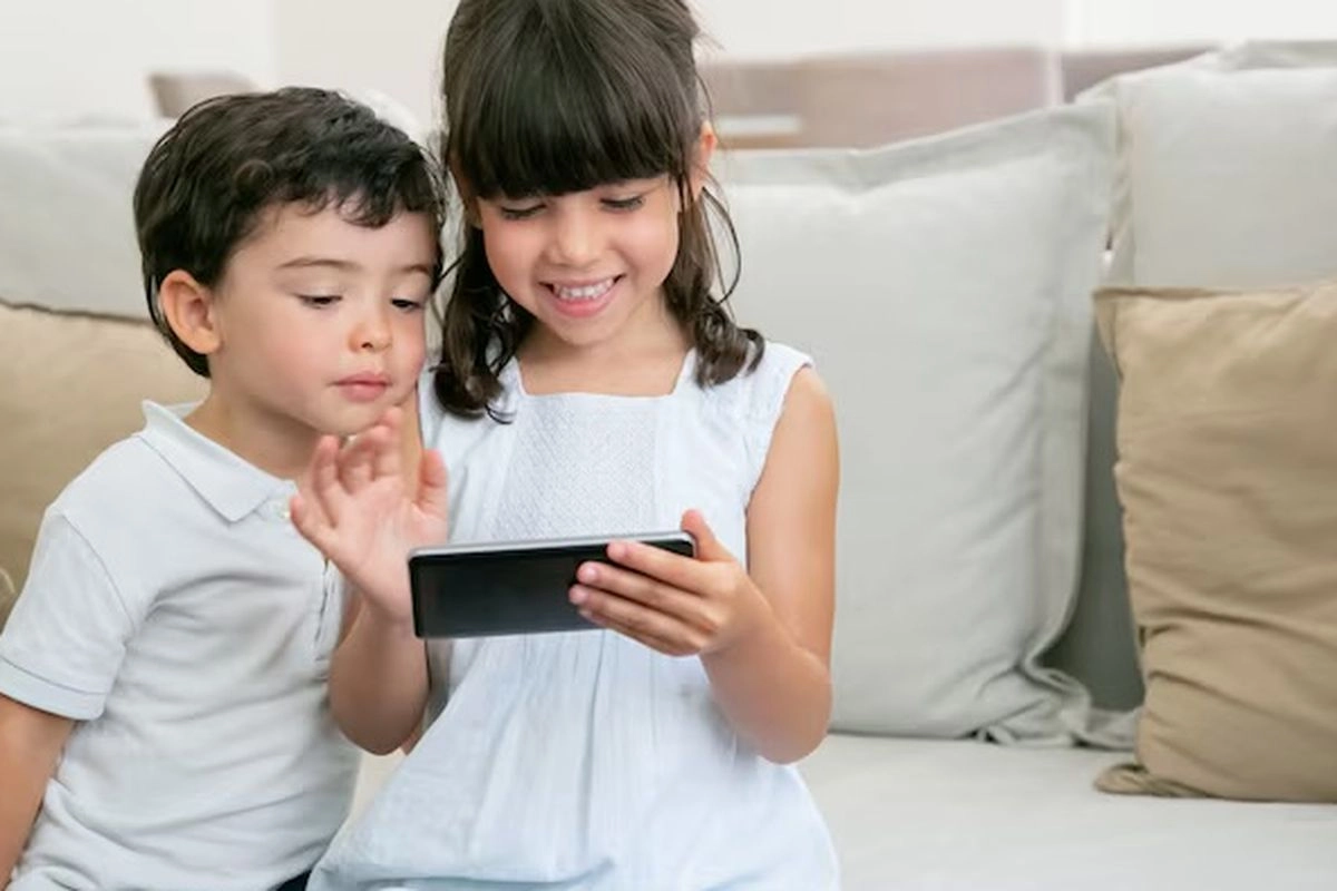 Paradoks Ruang Digital dan Ancaman Degradasi Generasi