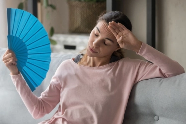 Tips Sehat Saat Cuaca Panas di Indonesia, Minum Cukup Air