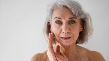 7 Moisturizer Mengandung Kolagen Terbaik untuk Keriput usia 50 Tahun ke Atas