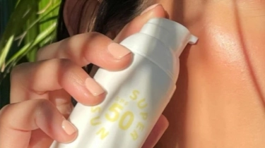 7 Sunscreen Terbaik untuk Olahraga, Jaga Kulit Tetap Glowing Mulai Rp30 Ribuan