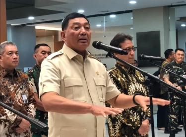 Doakan Presiden Prabowo di HUT ke-74 Tahun, Menhan Sjafrie: Semoga Diberi Kekuatan dan Perlindungan Allah
