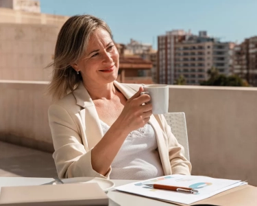 Ingin Ketenangan Hidup di Usia 60-an? Intip 12 Kebahagiaan Sederhana Ini