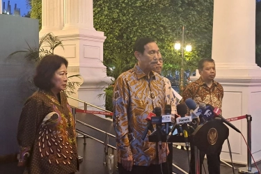 Luhut: China Mau Lanjut Kereta Cepat Sampai Surabaya, tapi...