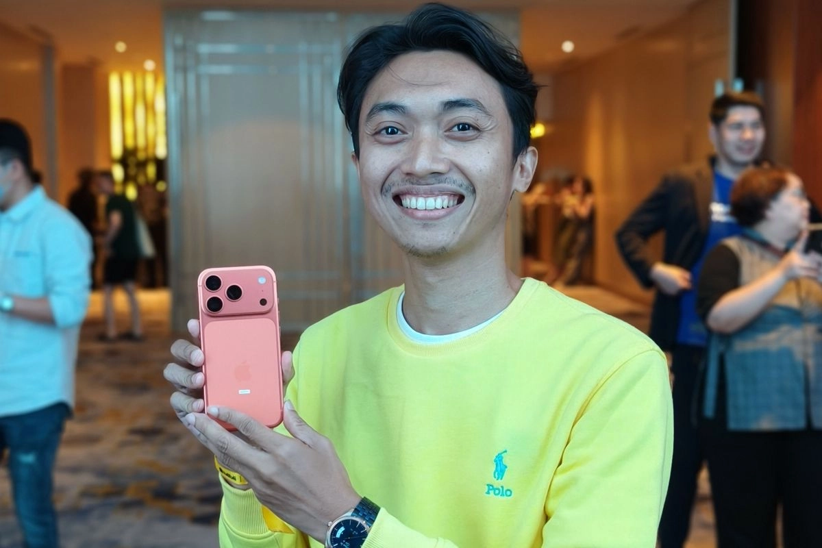Pembeli Awal iPhone 17 di Blibli Kompak Pilih Warna ''Cosmic Orange'', Ini Alasannya