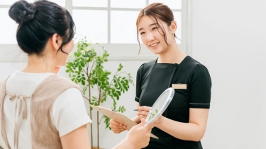 Tips Jaga Kesehatan Kulit di Tengah Tumpukan Pekerjaan Akhir Tahun