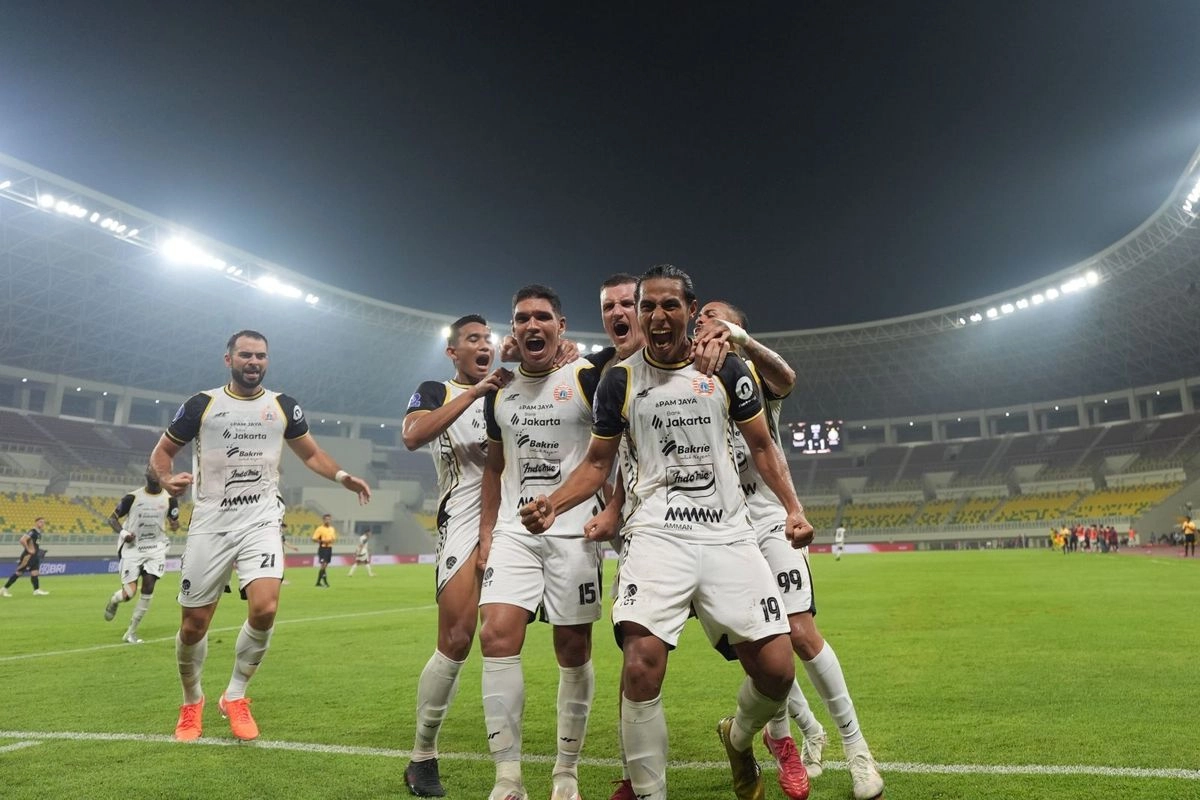 Hasil HT Persebaya vs Persija 0-2: Macan Kemayoran Mengaum di Babak I