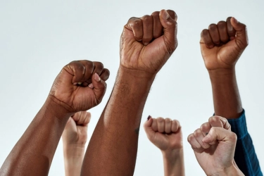 Mendengar Suara Rakyat...