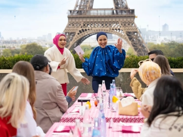 Kembali ke Paris, Merek Modest Lokal Indonesia Tegaskan Visi Lintas Budaya Lewat Mode