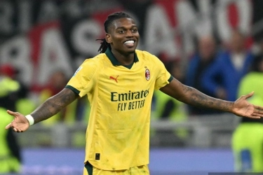 Hasil AC Milan Vs Fiorentina 2-1: Brace Leao Antar Rossoneri Melesat