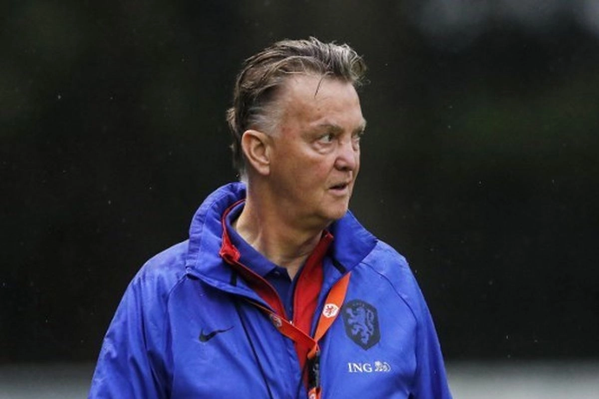 Konferensi Pers Louis Van Gaal: Resmi Tidak Latih Timnas Indonesia