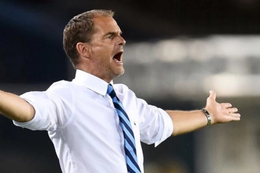 Sosok Frank de Boer: Dipeluk Tahamata Hingga Rumor Jadi Pelatih Baru Timnas