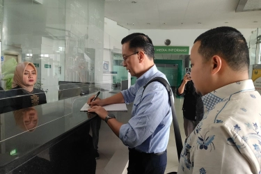 Tom Lembong Datangi KY Bahas Perkembangan Laporan soal Hakim