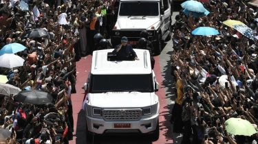 Gus Ipul Dukung Kebijakan Prabowo Wajibkan Menteri Gunakan Mobil Maung Pindad