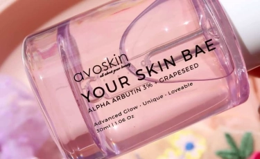 5 Manfaat Tersembunyi Alpha Arbutin untuk Kulit Wajahmu, Cerahkan Wajah Sekaligus Samarkan Noda