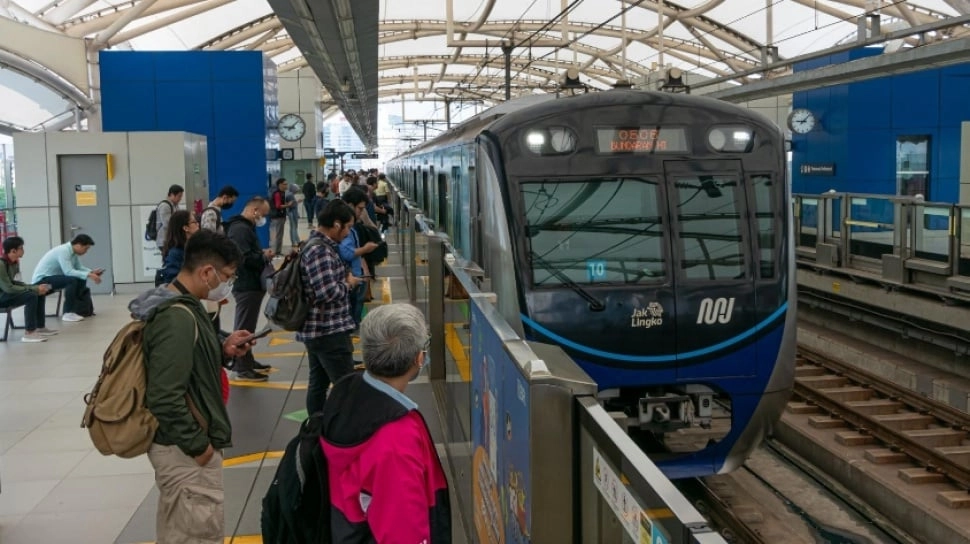 Siapa Saja yang Bisa Mendapatkan Pin Prioritas MRT Jakarta? Cek di Sini