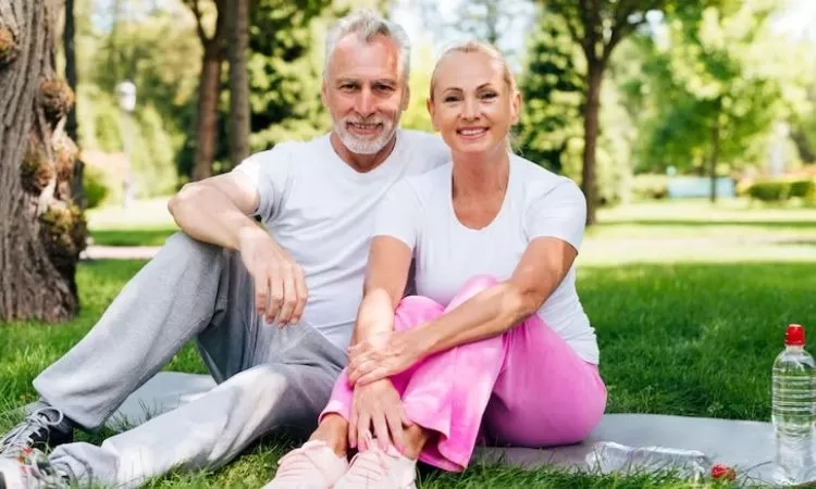 5 Rutinitas Harian Sederhana agar Lansia Panjang Umur,  Salah Satunya dengan Rutin Cek Kesehatan Secara Berkala