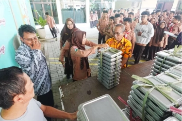Orang Tua Siswa SMA Negeri 1 Gedangan Dukung MBG: Nutrisi Terpenuhi, yang Kurang Beruntung Terbantu
