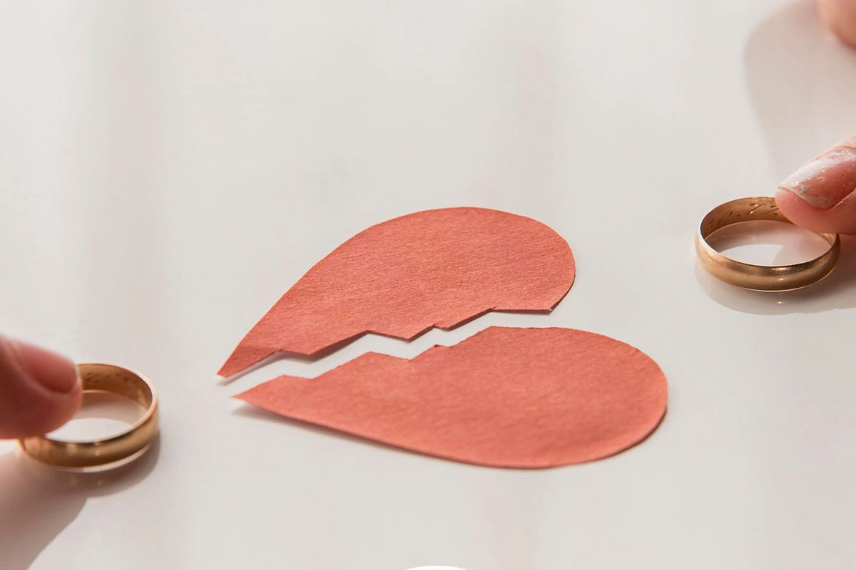 Perceraian dan Luka Sosial yang Tak Selesai